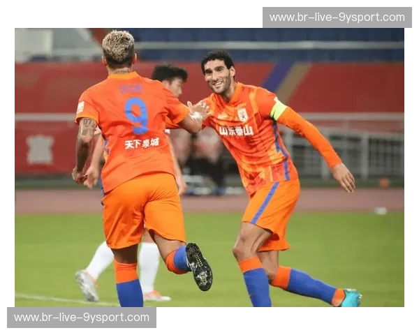 泰山情，津门韵：一场足球的宿命对决，一段荣耀的传承之路